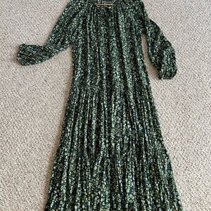 NWOT Emerald Floral Long Sleeve Maxi Dress Size M